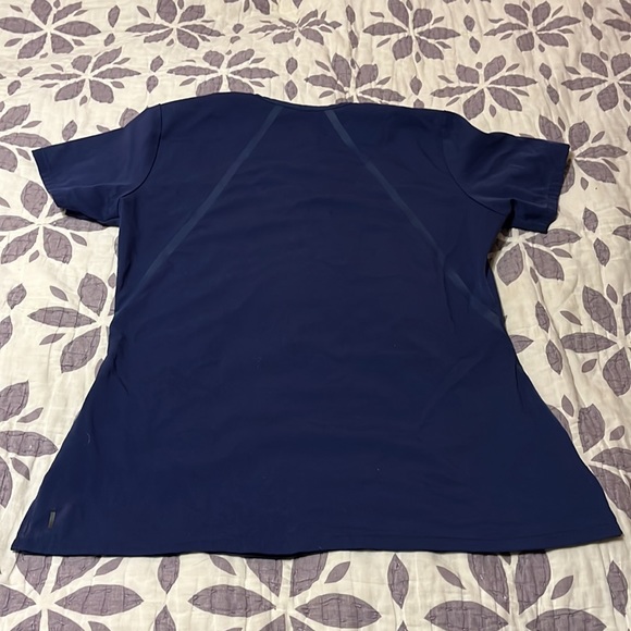 Grey’s Anatomy Impact Elevate Top (size Small, color Navy) - Picture 6 of 7